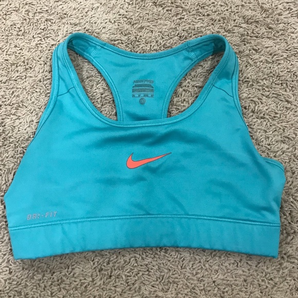 nike classic swoosh sports bra